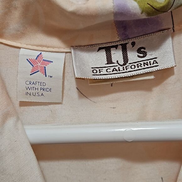 Top by TJs of California. Suzw 11/12 - Picture 2 of 4